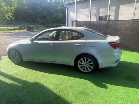 Used 2009 Lexus IS 250 AWD image 8