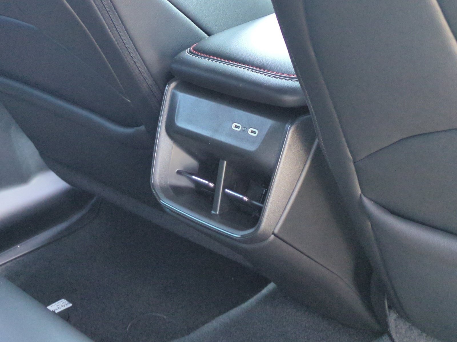New 2026 Dodge Charger R/T w/ Driver Convenience Group AWD/4WD image 31