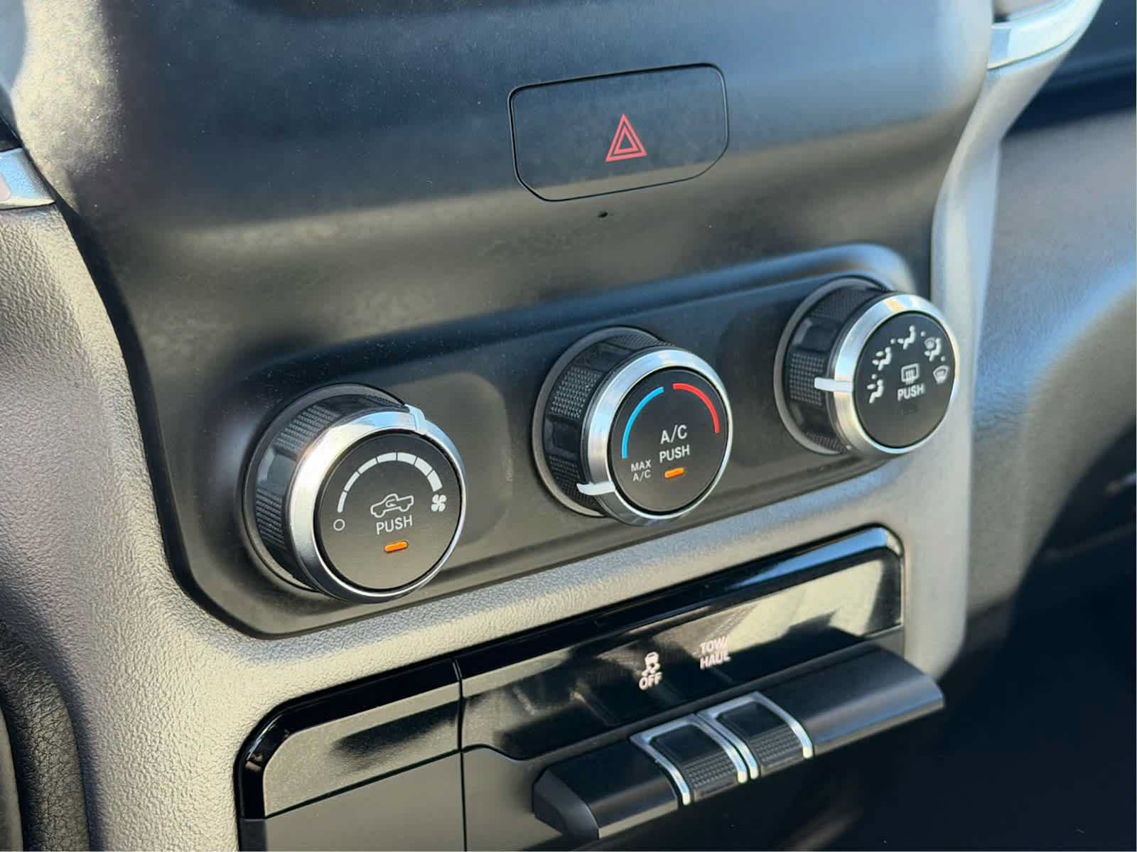 Used 2022 RAM 1500 Big Horn AWD/4WD image 26