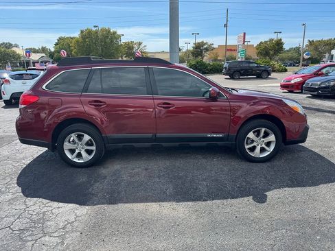 Used 2014 Subaru Outback 2.5i Limited w/ Moonroof Package AWD/4WD image 9