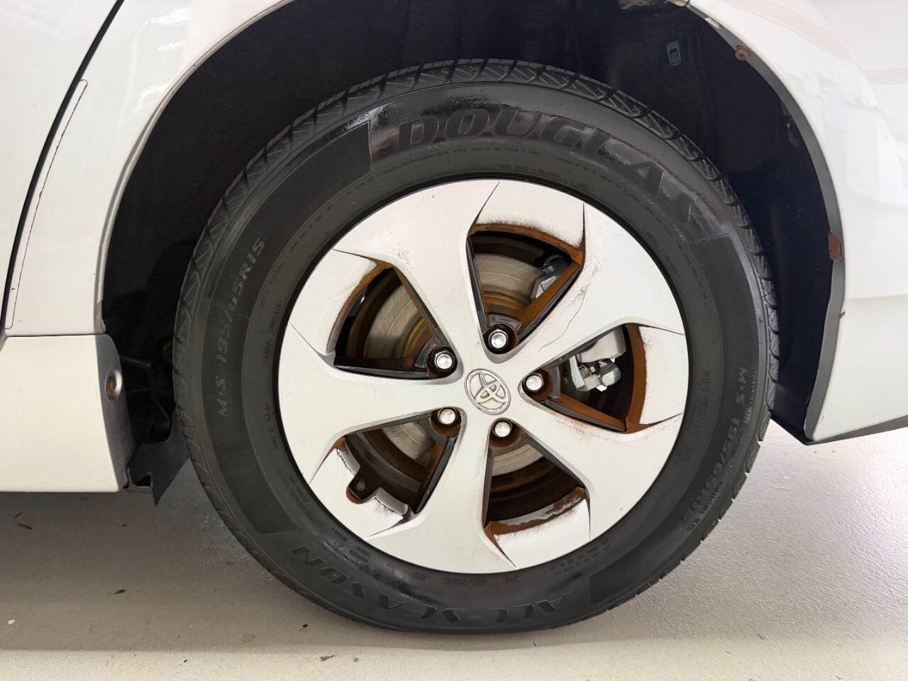 Used 2015 Toyota Prius Two FWD image 29