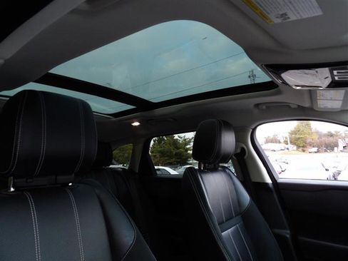 Used 2020 Land Rover Range Rover Velar R-Dynamic S image 21