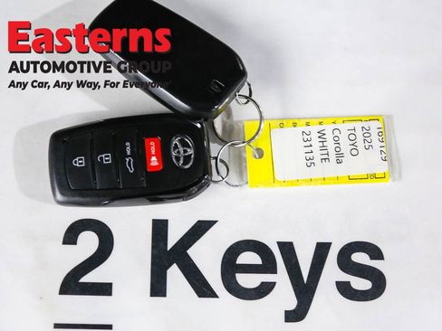 Used 2025 Toyota Corolla SE image 25