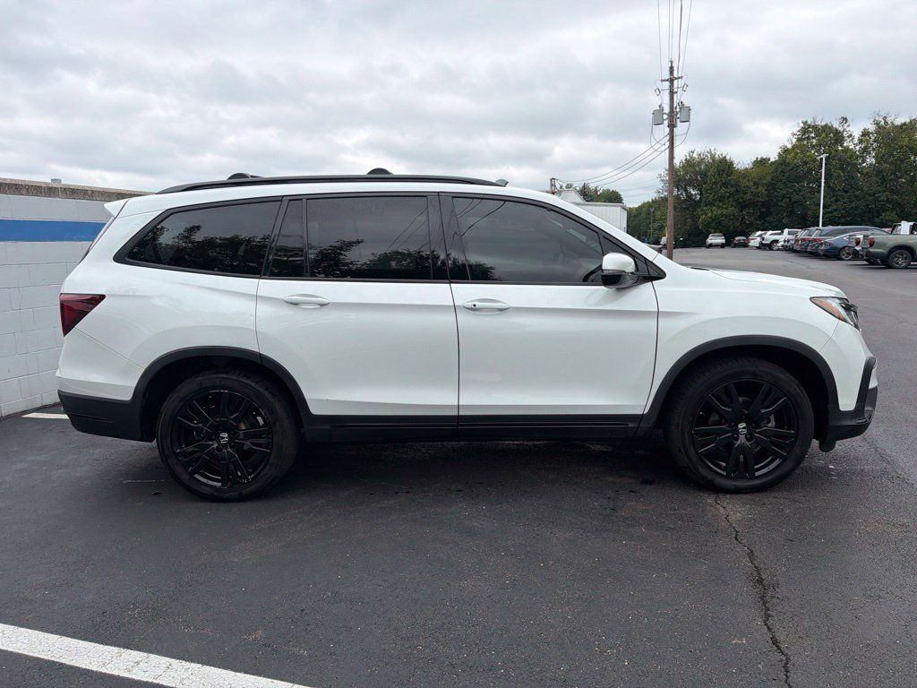 Used 2021 Honda Pilot Black Edition image 6