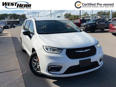 Used 2024 Chrysler Pacifica Touring-L