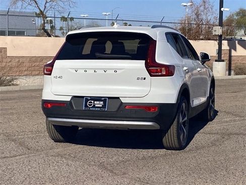 New 2025 Volvo XC40 B5 Core w/ Protection Package Premier image 8