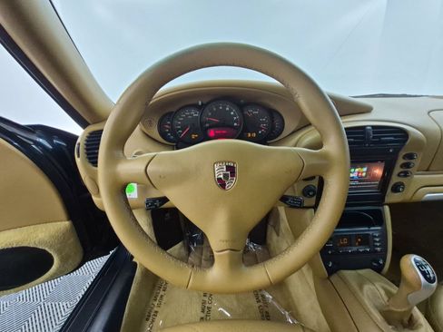 Used 2004 Porsche 911 Carrera RWD image 27