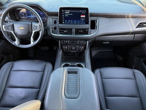 Certified 2024 Chevrolet Suburban LT image 9