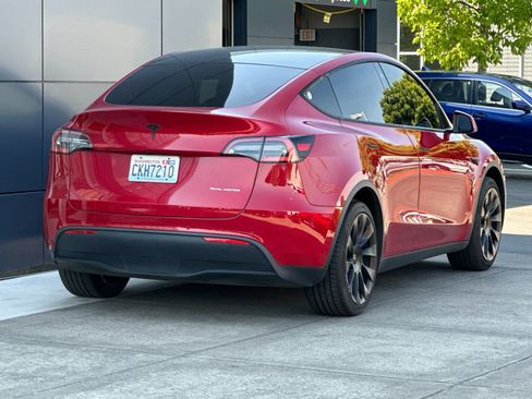 Used 2020 Tesla Model Y Long Range AWD/4WD image 3