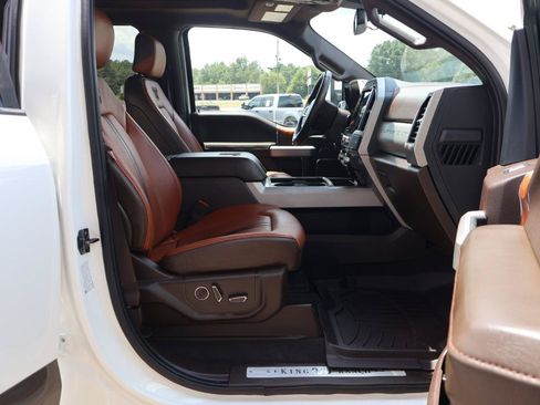 Used 2022 Ford F250 King Ranch w/ King Ranch Ultimate Package AWD/4WD image 11