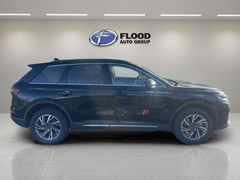 New 2026 Lincoln Corsair Premiere image 4