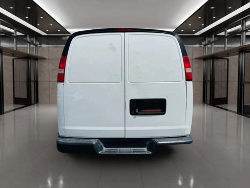 Used 2019 Chevrolet Express 2500 w/ Driver Convenience Package RWD image 4