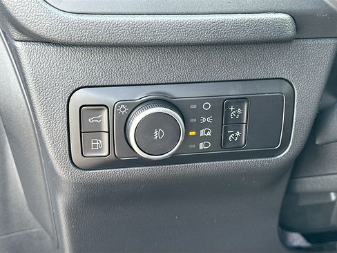 Certified 2025 Ford Escape Platinum w/ Premium Technology Package FWD image 10