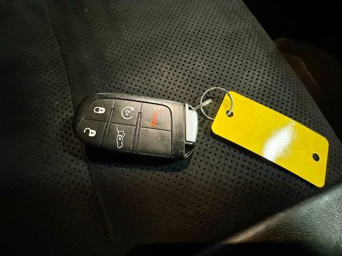 Used 2020 Jeep Grand Cherokee Altitude image 39