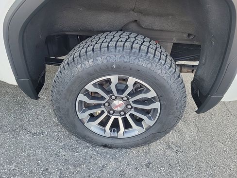 Used 2022 GMC Sierra 1500 AT4 image 33