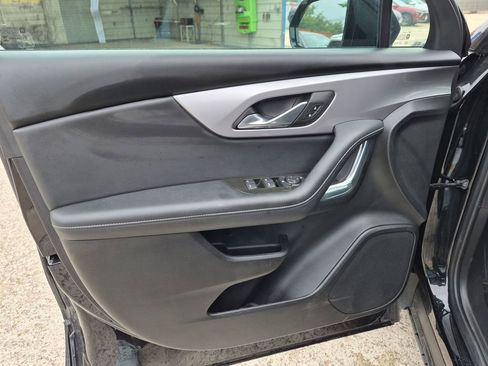 Used 2025 Chevrolet Blazer LT AWD/4WD image 11