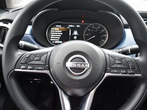 New 2025 Nissan Versa SV w/ Trunk Package image 10