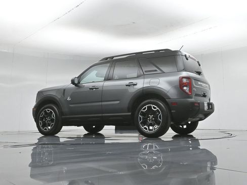 Certified 2025 Ford Bronco Sport Outer Banks w/ Outer Banks Tech Package+ AWD/4WD image 53