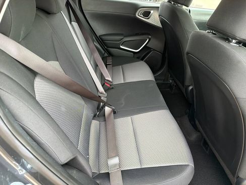 Used 2025 Kia Soul LX w/ LX Technology Package FWD image 15