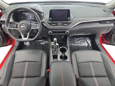 Certified 2023 Nissan Altima 2.5 SR FWD image 9