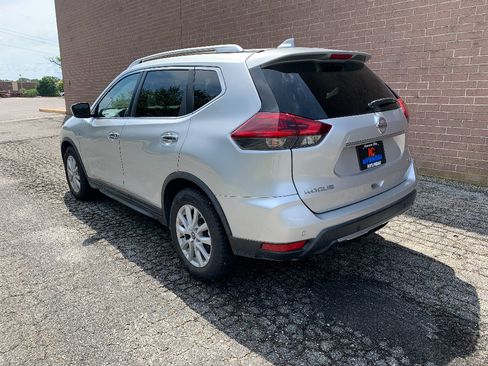 Used 2019 Nissan Rogue SV FWD image 4
