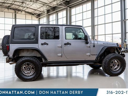 Used 2017 Jeep Wrangler Unlimited Rubicon w/ Connectivity Group image 25