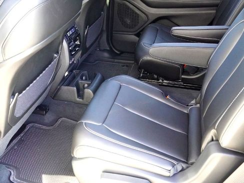 New 2025 Jeep Grand Cherokee L Limited image 27