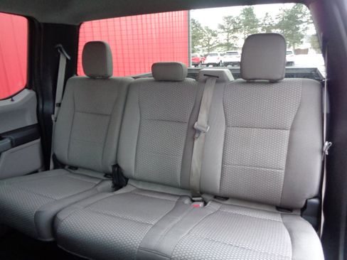 Used 2015 Ford F150 XLT w/ Equipment Group 301A Mid image 8