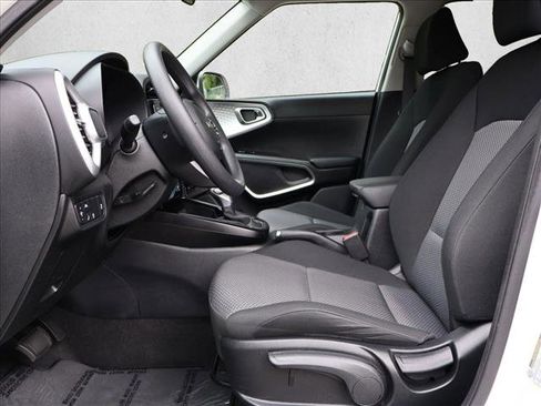Used 2022 Kia Soul LX w/ Technology Package FWD image 19