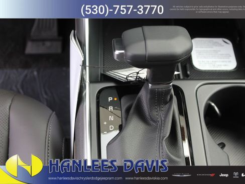 New 2026 Kia Carnival EX image 24