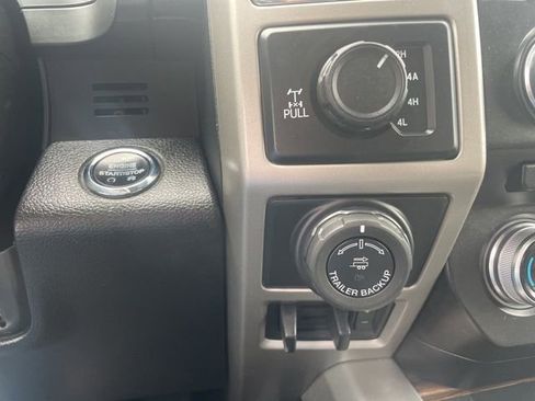 Used 2018 Ford F150 Lariat w/ Equipment Group 502A Luxury AWD/4WD image 29