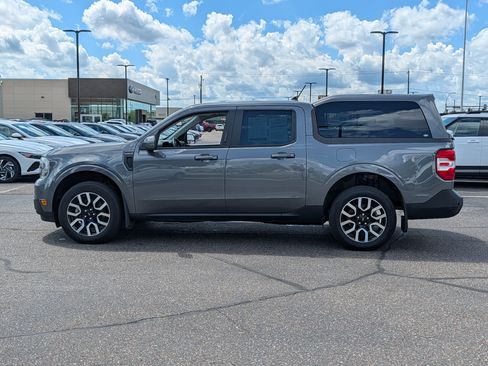 Used 2023 Ford Maverick Lariat w/ Lariat Luxury Package FWD image 2