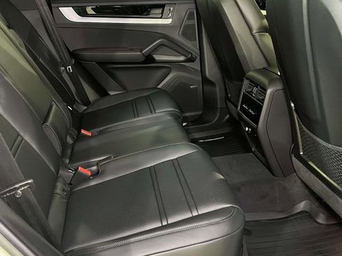 New 2026 Porsche Cayenne S image 23