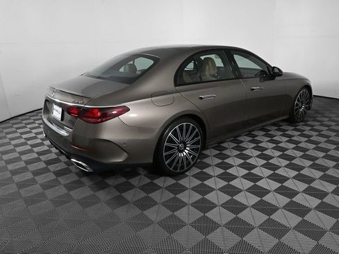 Used 2024 Mercedes-Benz E 450 4MATIC Sedan image 25