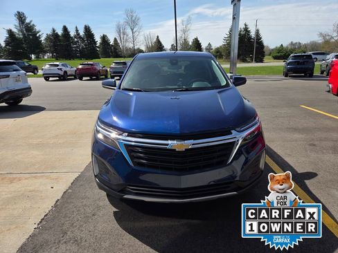 Used 2023 Chevrolet Equinox LT AWD/4WD image 2