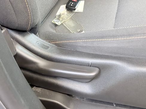 Used 2019 Chevrolet Traverse LS FWD image 35