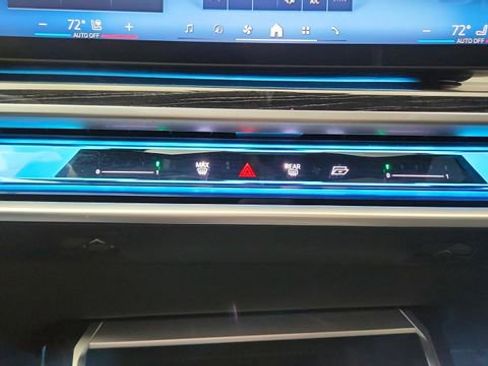 Used 2024 BMW 740i xDrive w/ Premium Package image 55