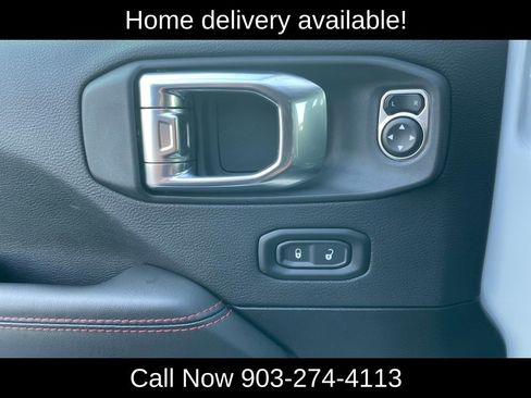 Used 2025 Jeep Wrangler Unlimited Rubicon image 12