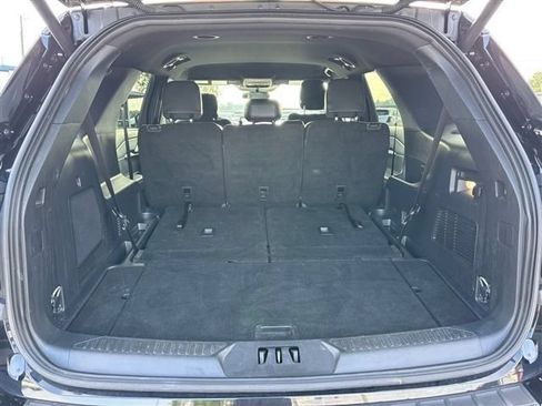 Used 2025 Ford Explorer ST-Line w/ ST-Line Street Pack AWD/4WD image 25