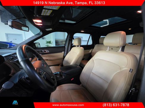 Used 2017 Ford Explorer Limited AWD/4WD image 25