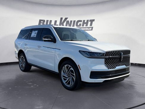 New 2026 Lincoln Navigator Reserve AWD/4WD image 7