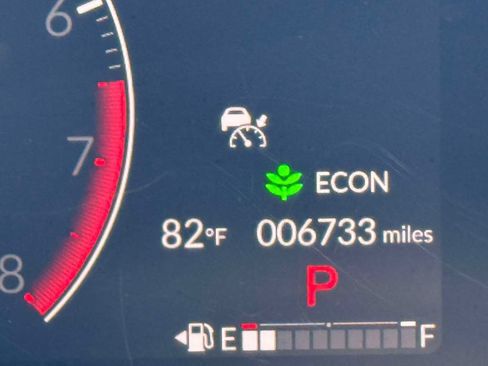 Used 2025 Honda CR-V LX image 17