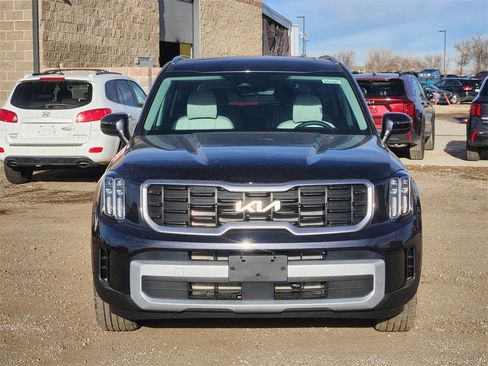 New 2025 Kia Telluride S image 5
