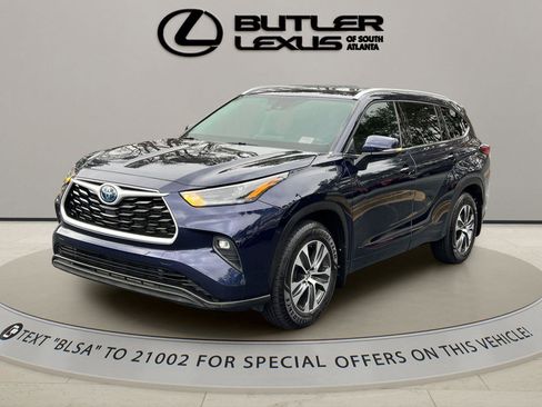 Used 2022 Toyota Highlander XLE image 9