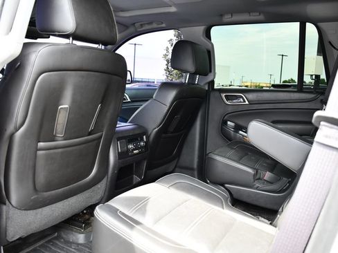 Used 2015 GMC Yukon Denali w/ Touring Package AWD/4WD image 22