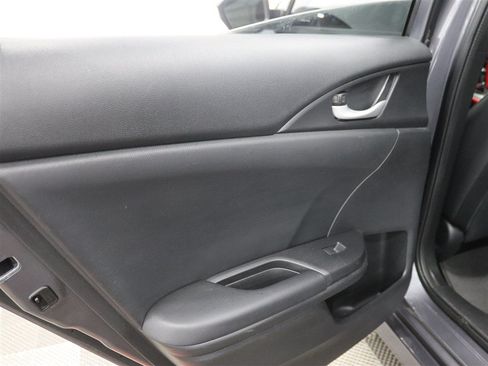 Used 2020 Honda Civic Sport image 18