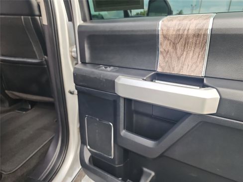Used 2018 Ford F250 Lariat w/ Lariat Value Package image 24