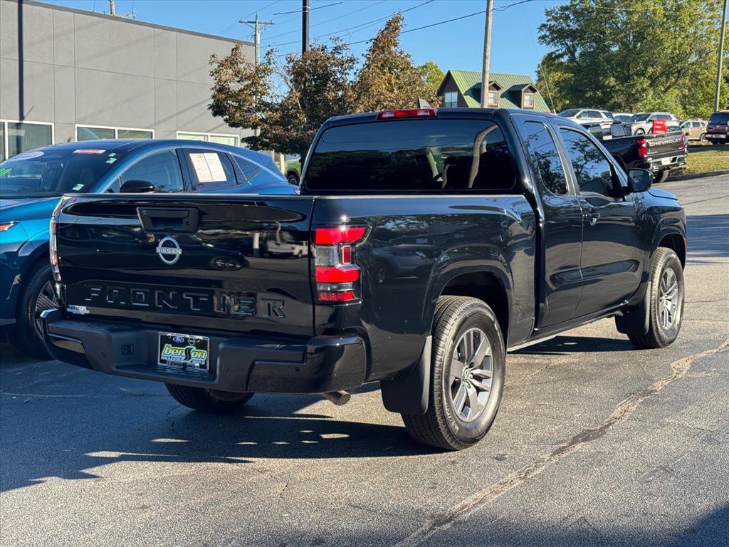 Certified 2025 Nissan Frontier SV RWD image 3