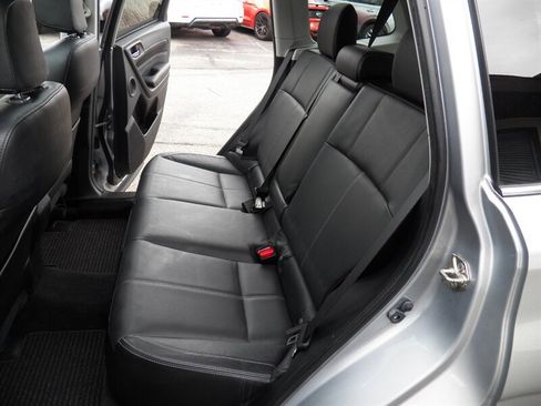 Used 2017 Subaru Forester 2.5i Touring AWD/4WD image 12