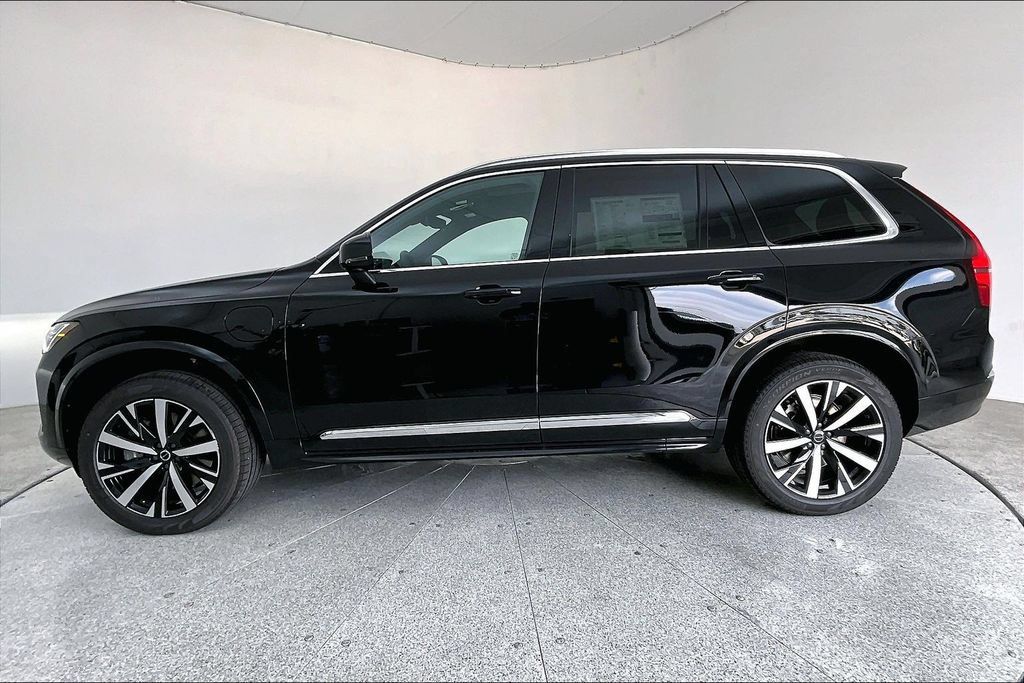 New 2026 Volvo XC90 T8 Core w/ Protection Package Premier AWD/4WD image 8